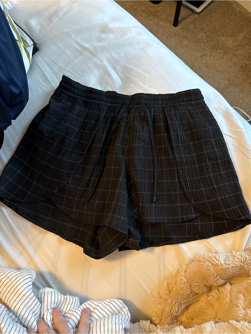 Lululemon XS women’s black shorts